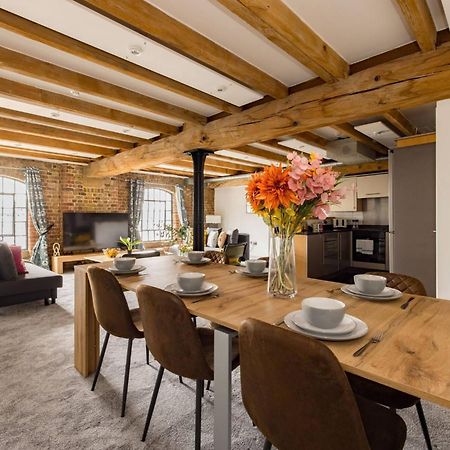 Wild Roses Serviced Apartments - Excel Warehouse 2 Лондон Екстериор снимка