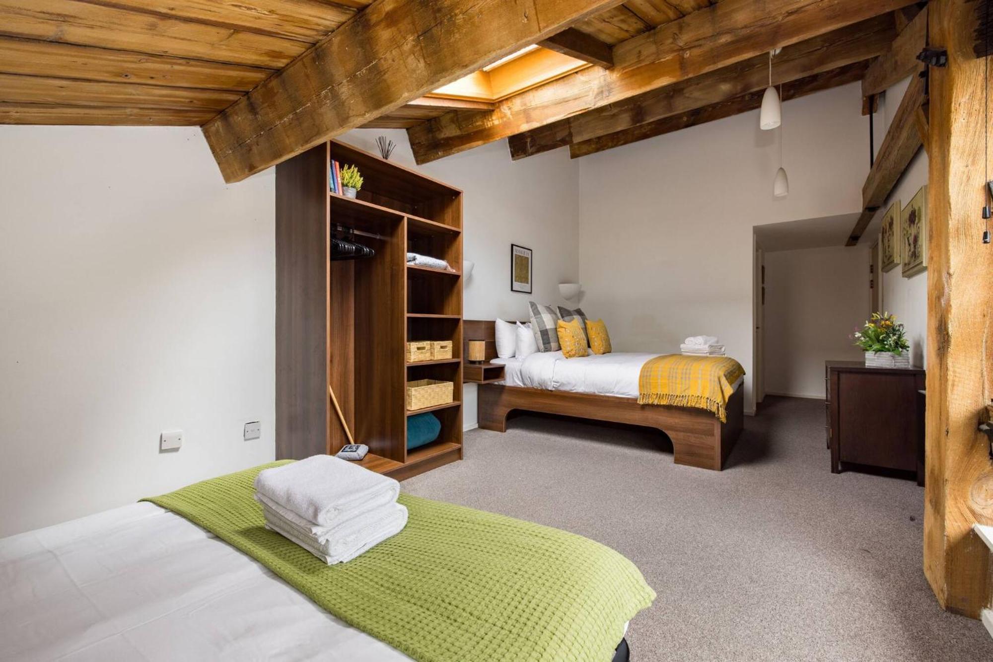 Wild Roses Serviced Apartments - Excel Warehouse 2 Лондон Екстериор снимка
